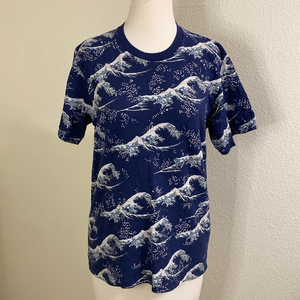 Uniqlo Cotton UT Hokusai Blue Collab the Wave